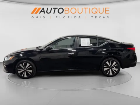 Photos of 2021 Nissan Altima 2.5 SV for sale in Columbus, OH at Auto Boutique Ohio
