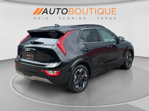More photos of 2023 Chevrolet Malibu LT at Auto Boutique Ohio, OH