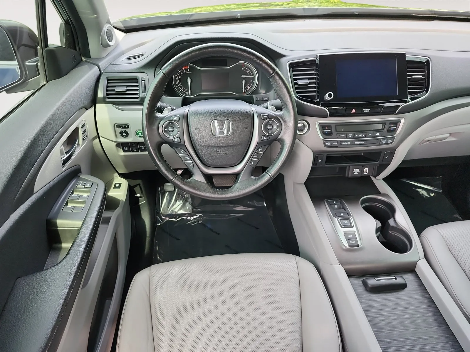Honda Ridgeline photo 10