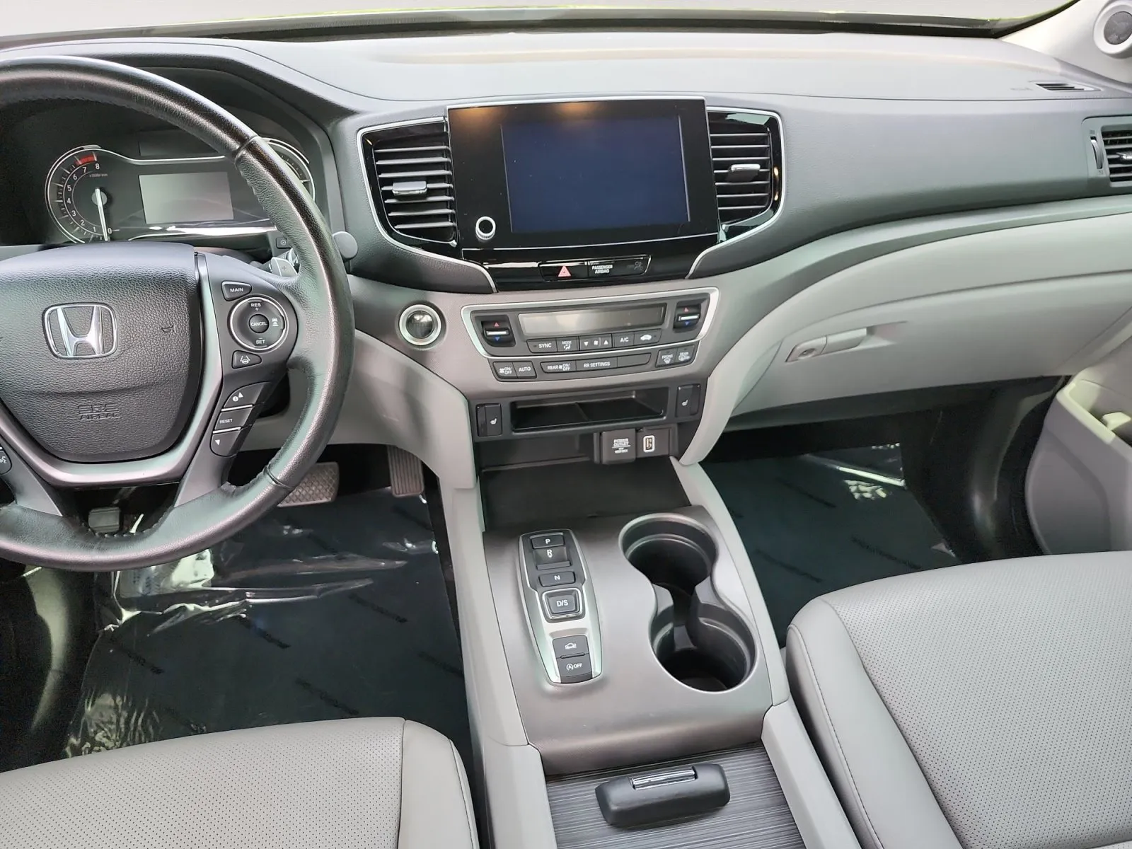Honda Ridgeline photo 11