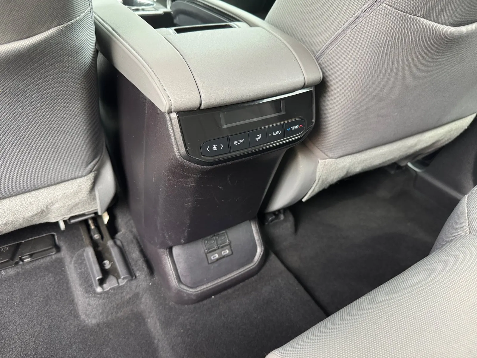 Toyota Highlander photo 13