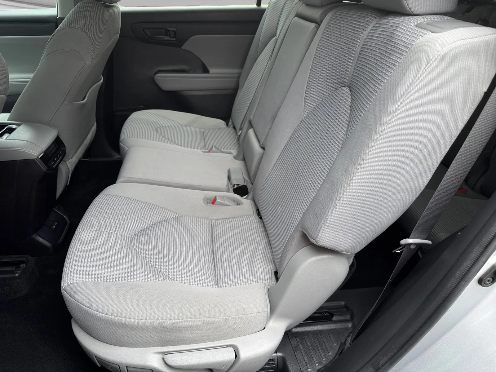 Toyota Highlander photo 14