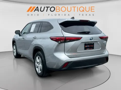 Another view of 2022 Toyota Highlander Hybrid LE for sale in Columbus, OH at Auto Boutique Ohio