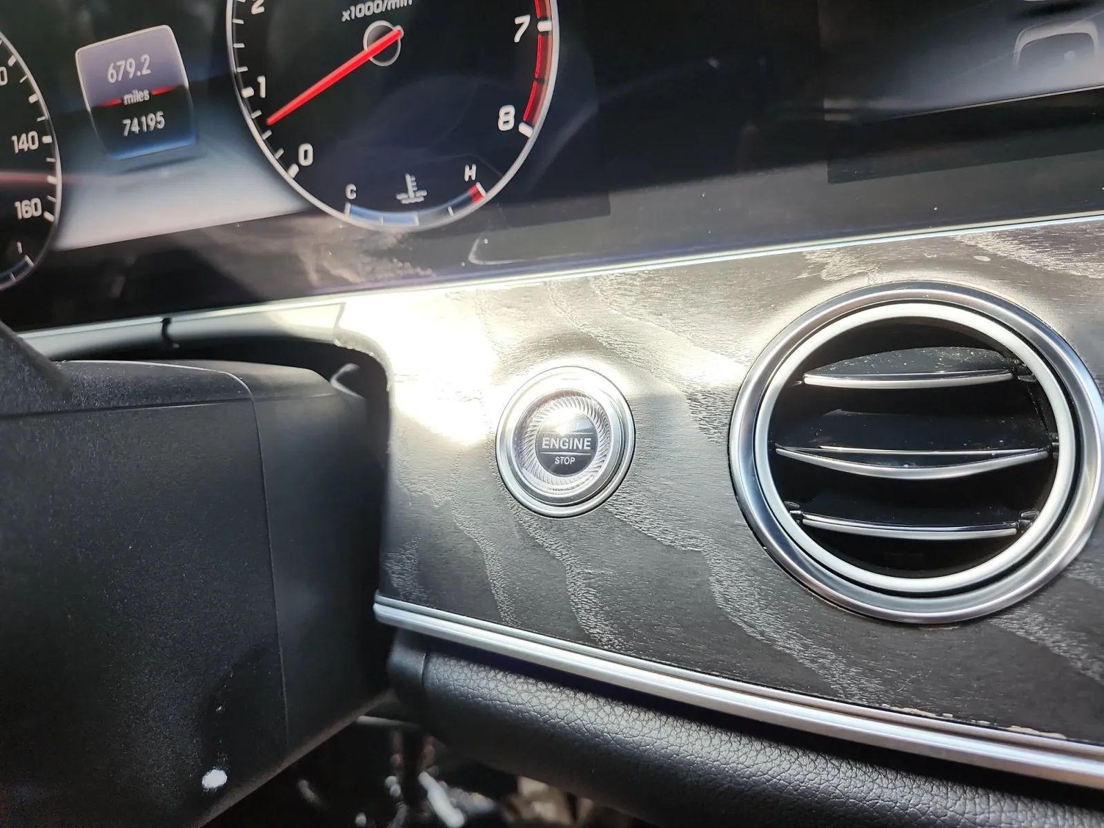 Mercedes-Benz E-Class photo 21