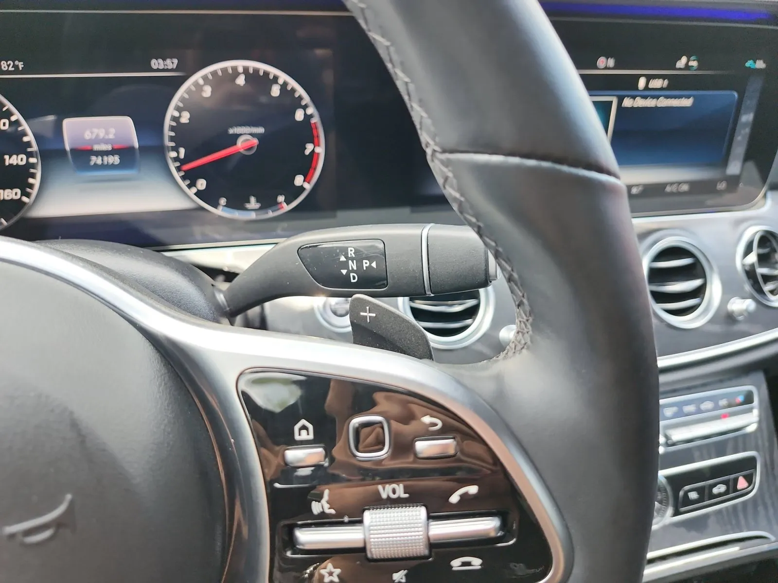 Mercedes-Benz E-Class photo 24