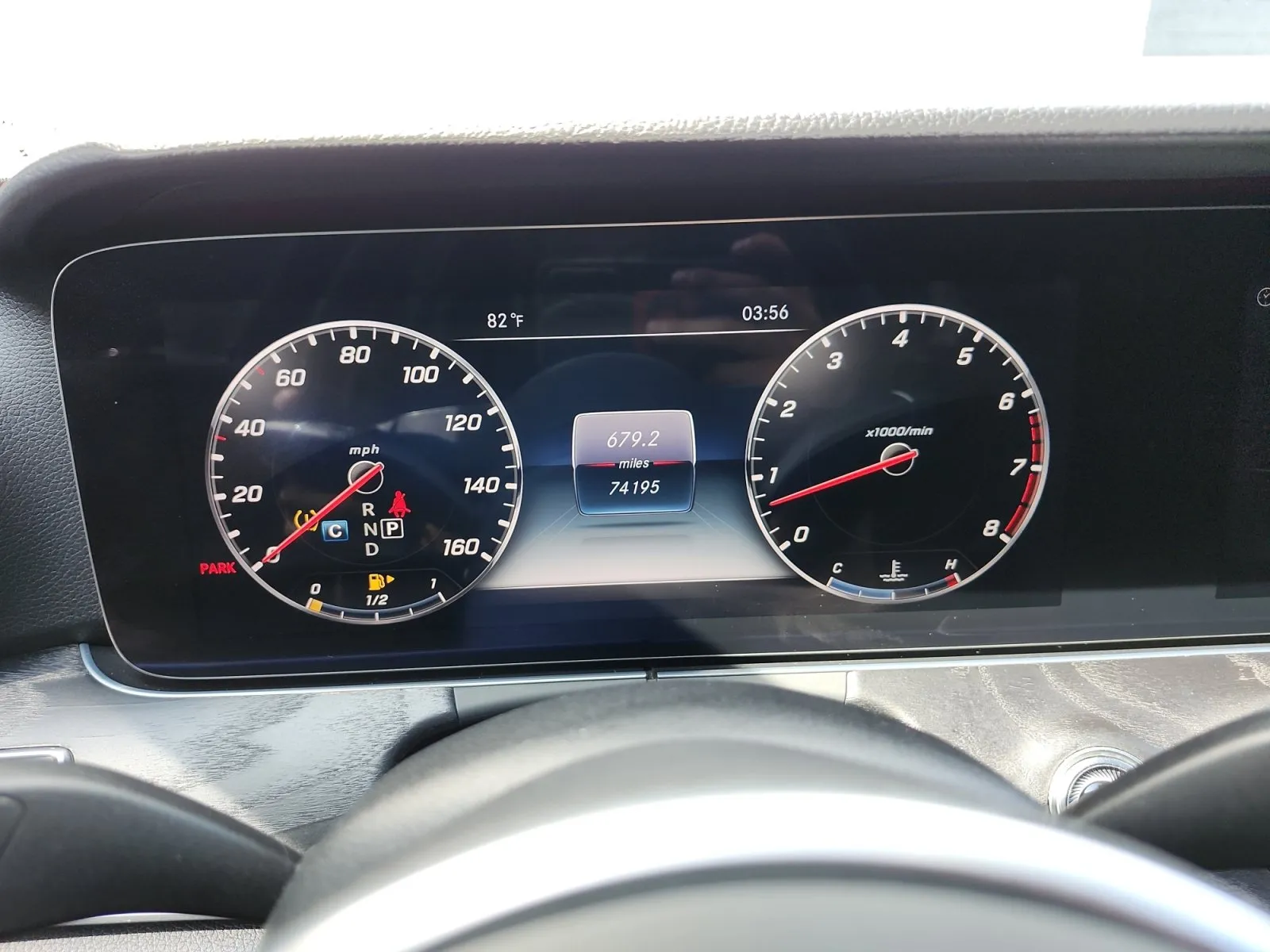 Mercedes-Benz E-Class photo 17
