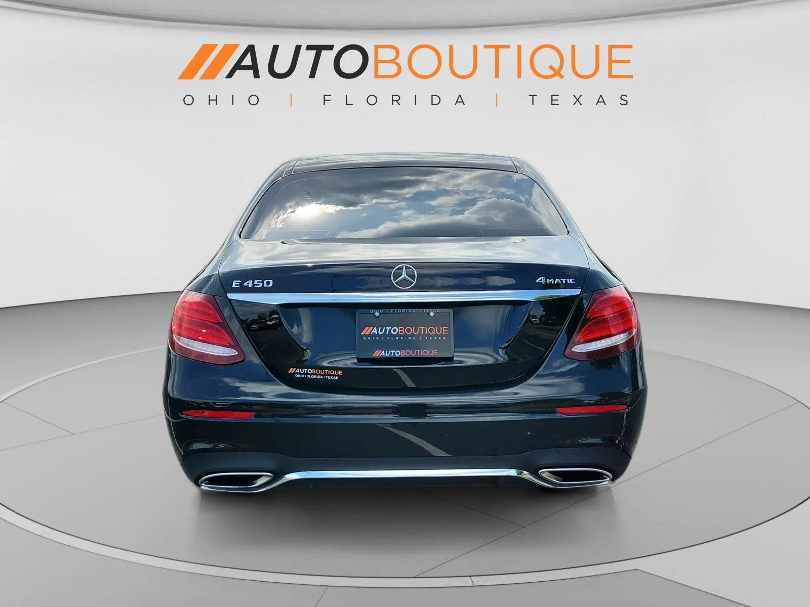 Mercedes-Benz E-Class photo 4