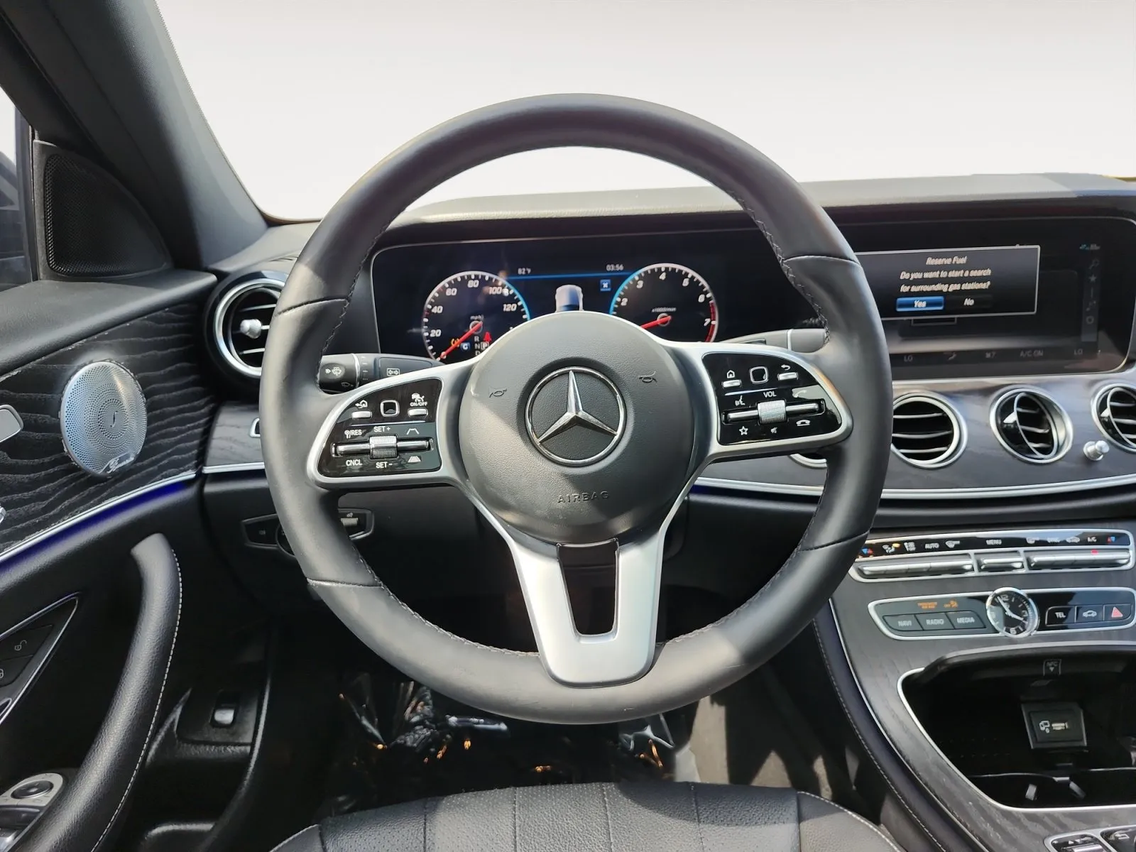 Mercedes-Benz E-Class photo 12