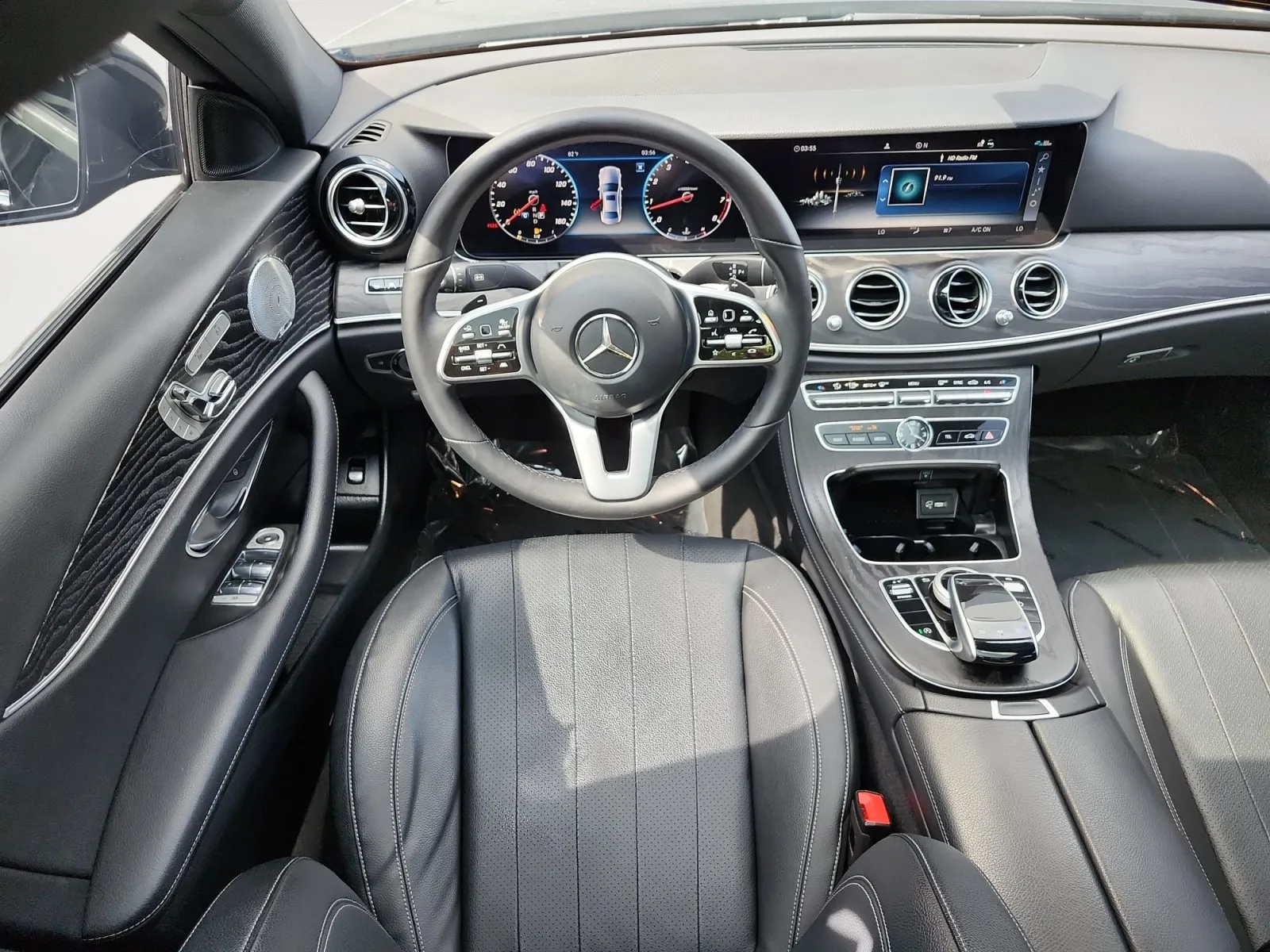 Mercedes-Benz E-Class photo 10