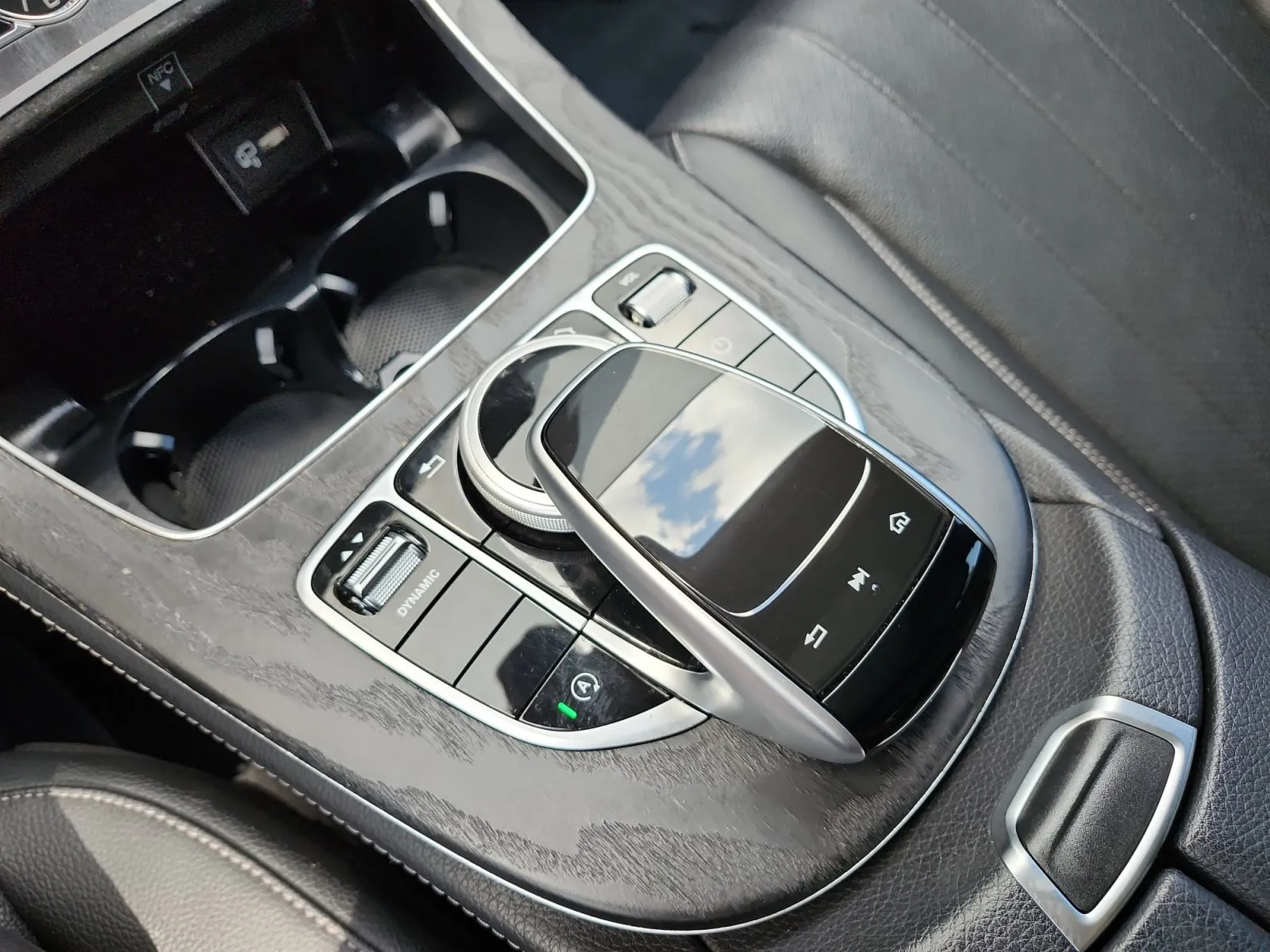 Mercedes-Benz E-Class photo 23