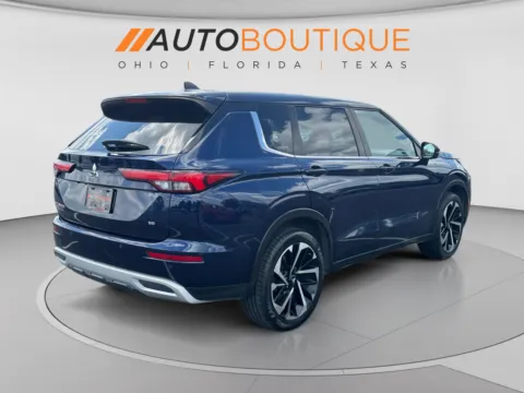 More photos of 2022 Mitsubishi Outlander SE at Auto Boutique Ohio, OH
