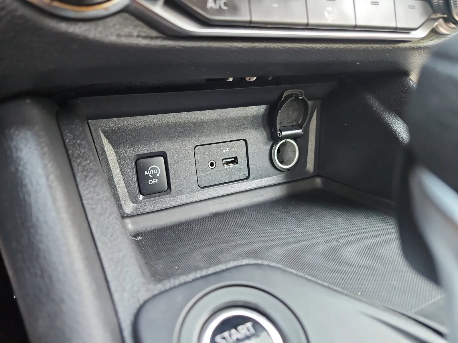 Nissan Sentra photo 18