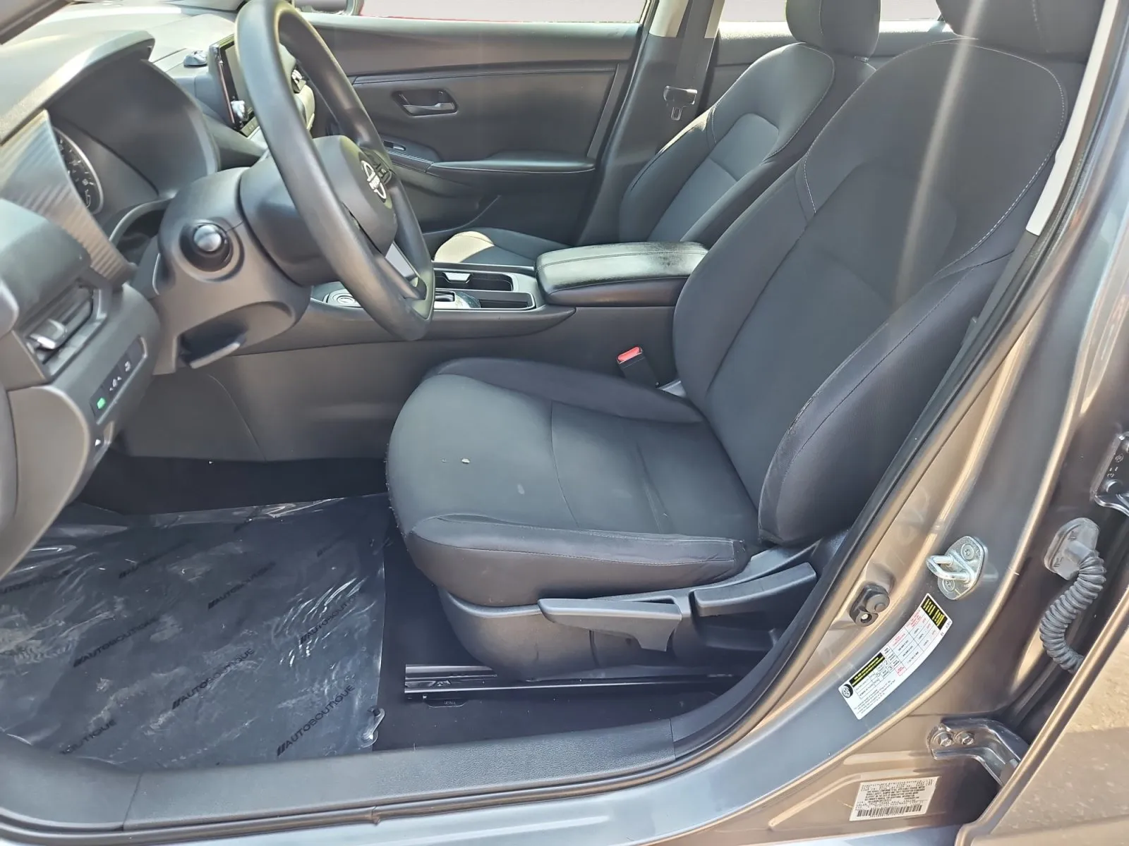 Nissan Sentra photo 9