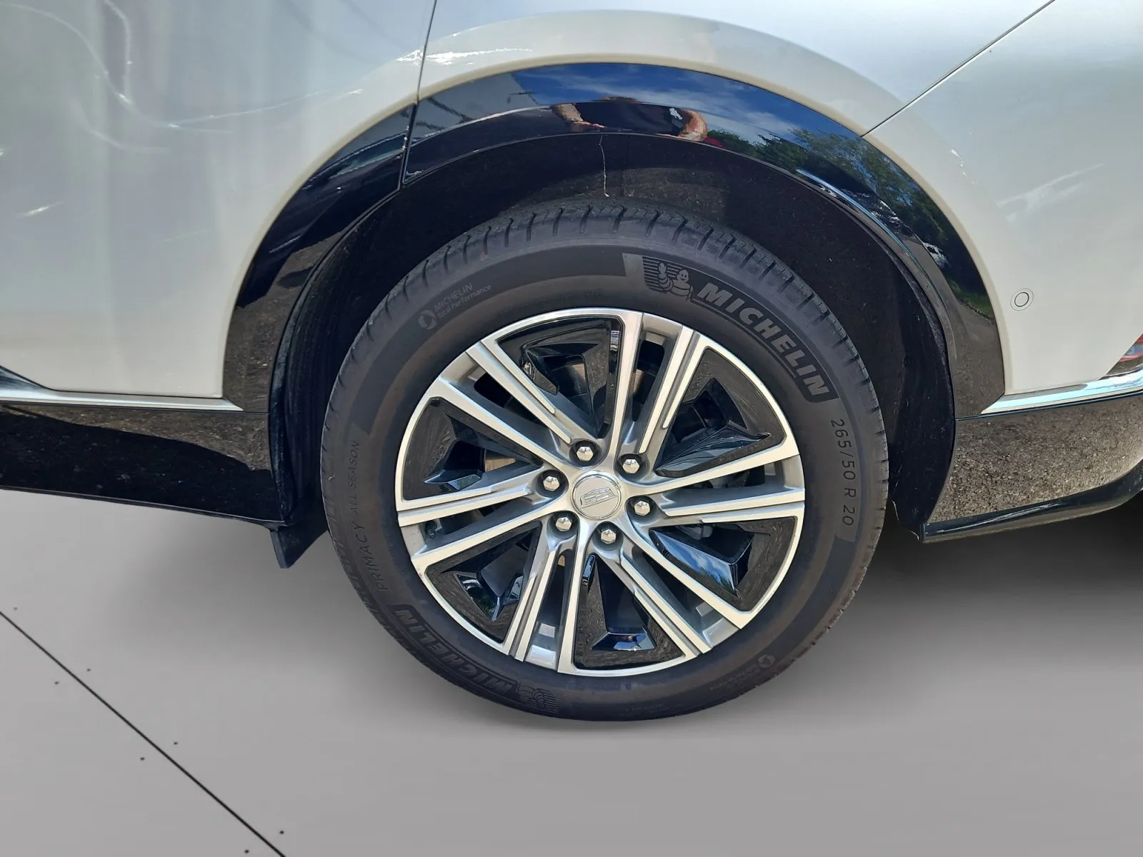 Cadillac Lyriq photo 15