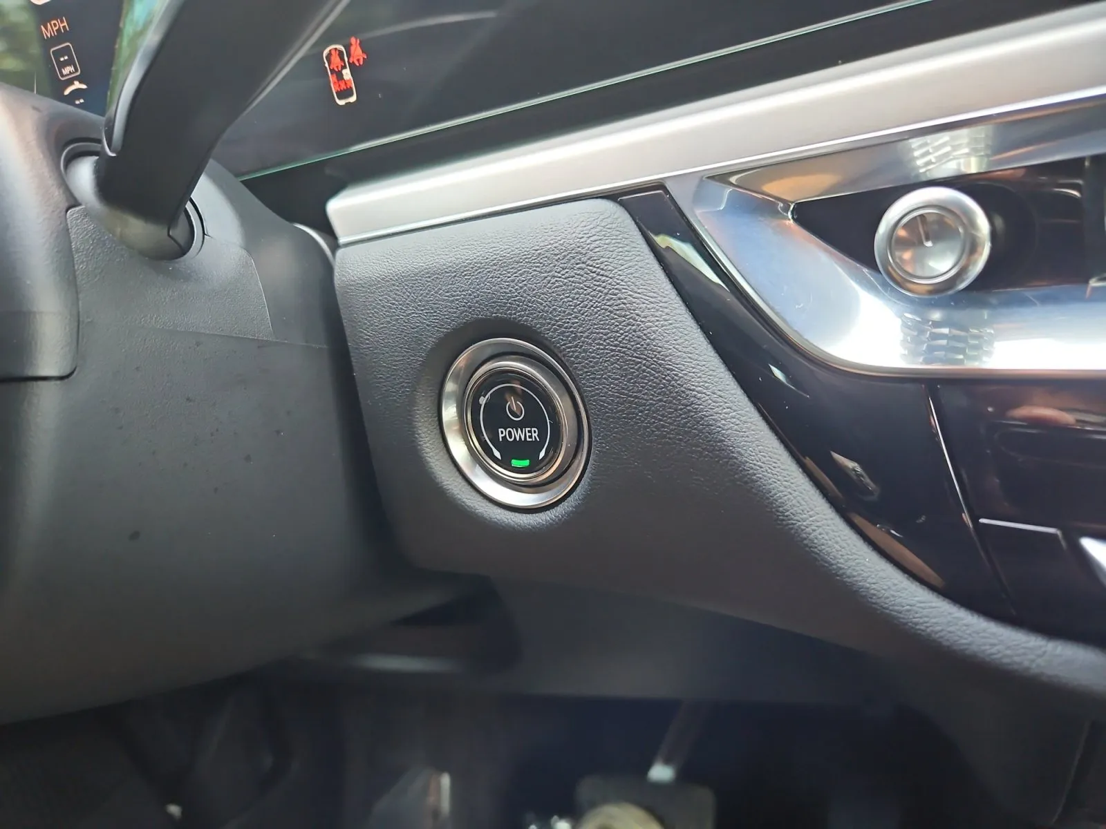Cadillac Lyriq photo 21