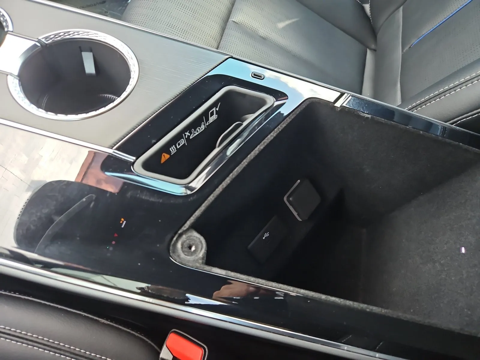 Cadillac Lyriq photo 23