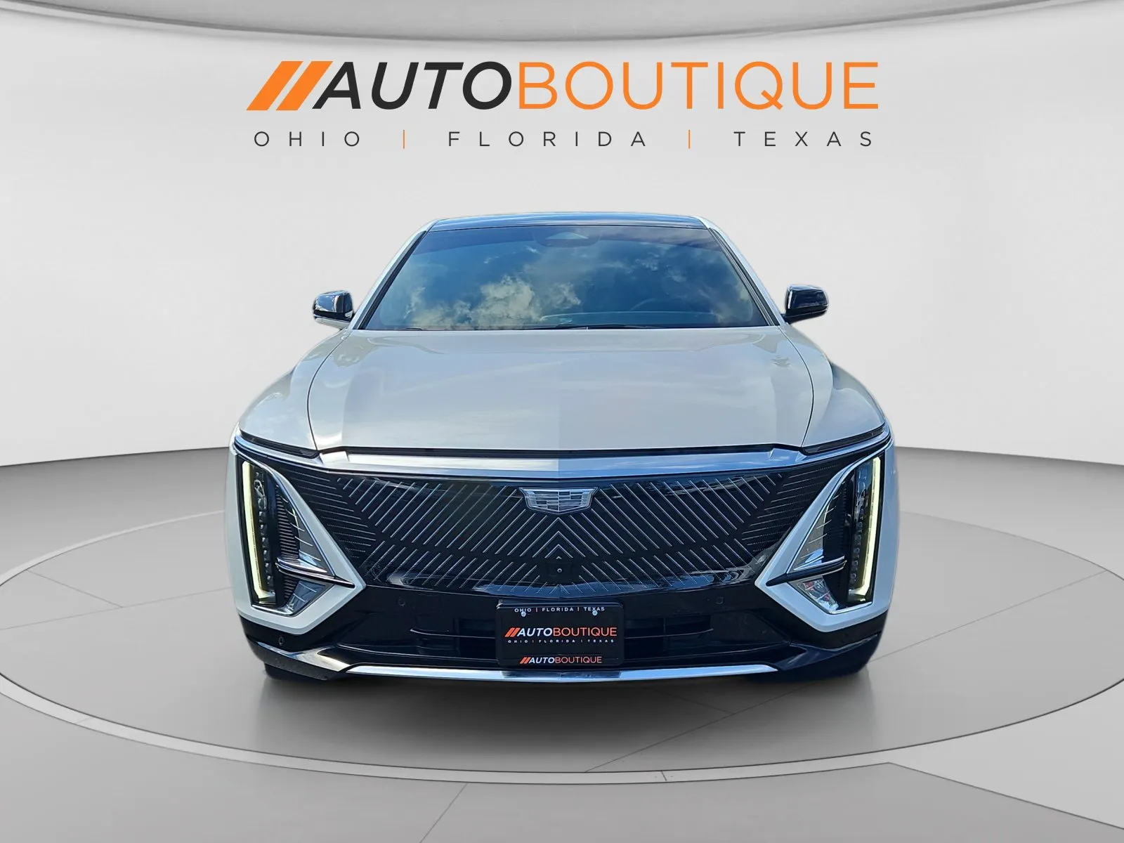 Cadillac Lyriq photo 8