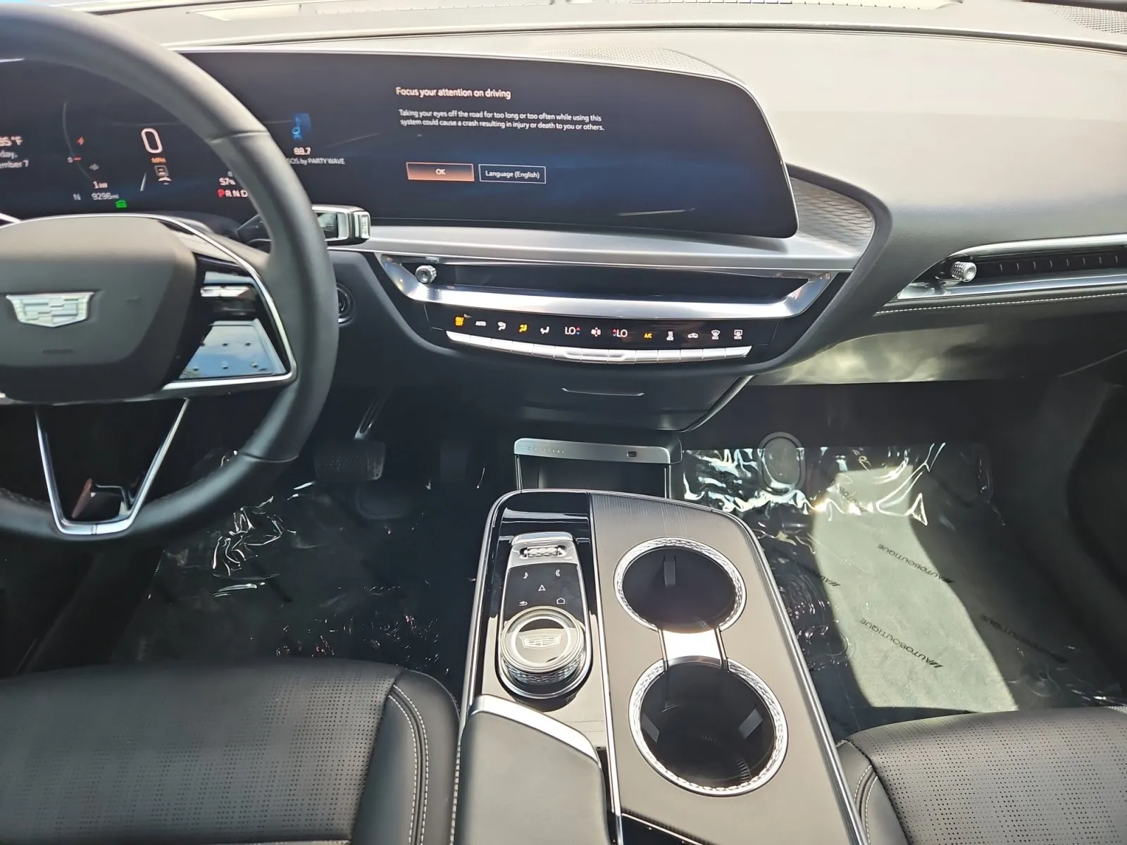 Cadillac Lyriq photo 11