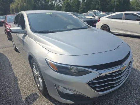 Another view of 2019 Chevrolet Malibu LT for sale in Columbus, OH at Auto Boutique Ohio