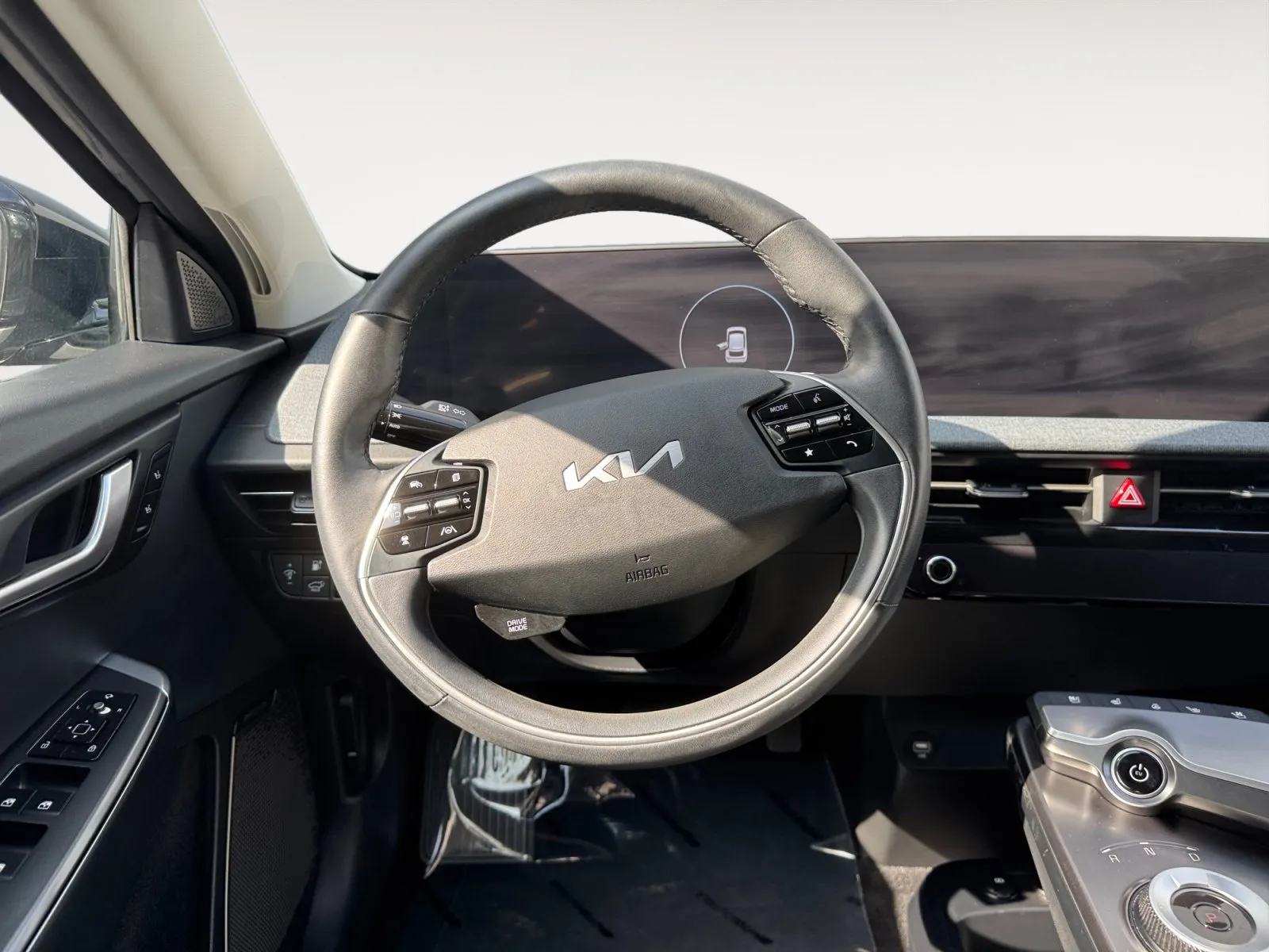 Kia EV6 photo 10