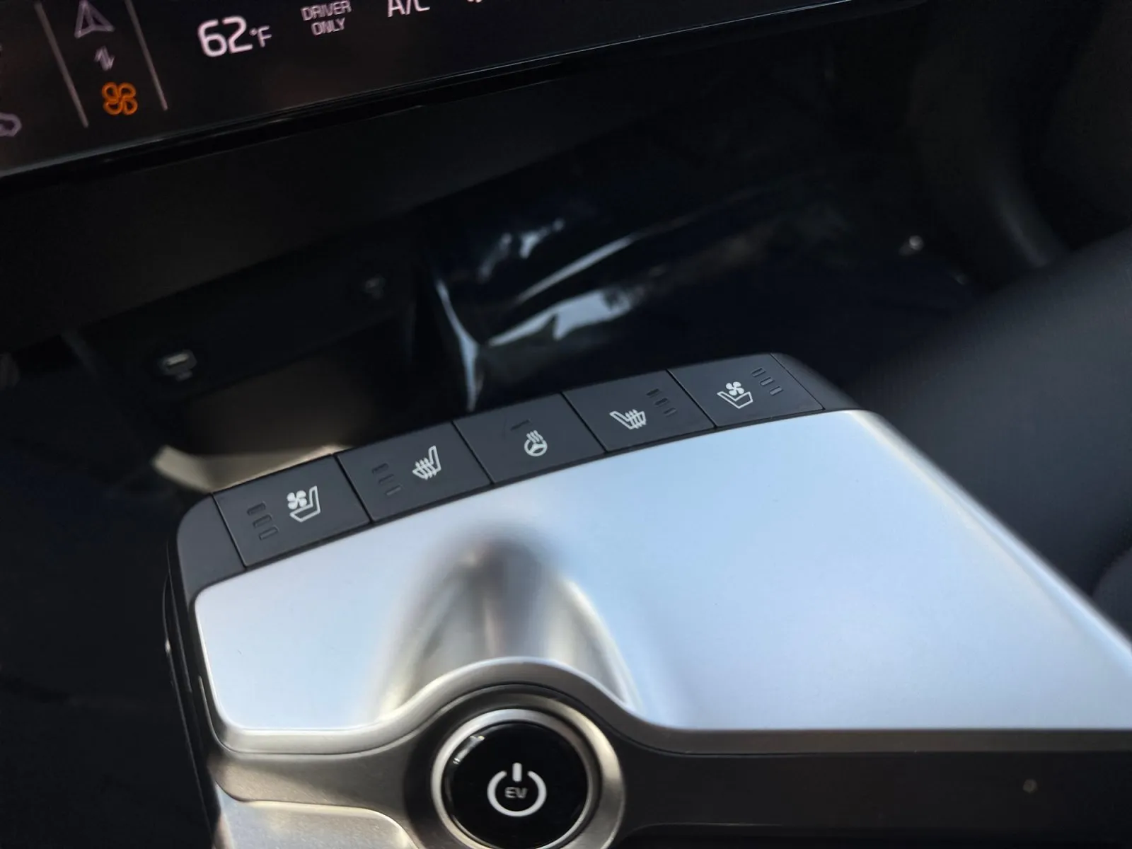 Kia EV6 photo 18