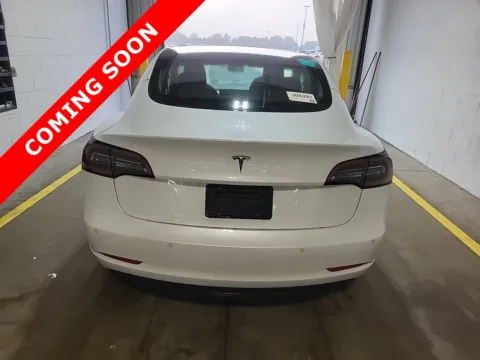 More photos of 2022 Tesla Model 3 at Auto Boutique Ohio, OH