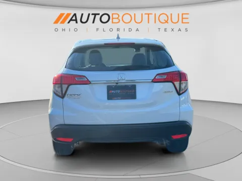More photos of 2022 Honda HR-V LX at Auto Boutique Ohio, OH