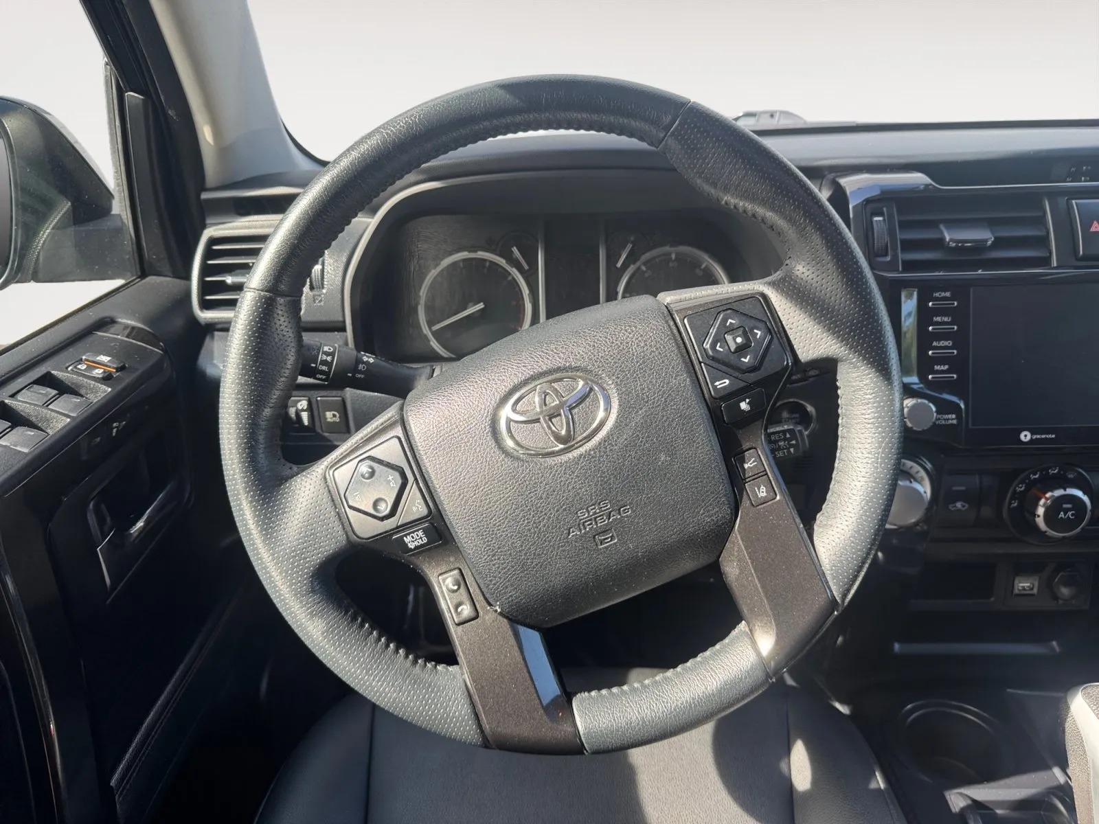 Toyota 4Runner photo 12