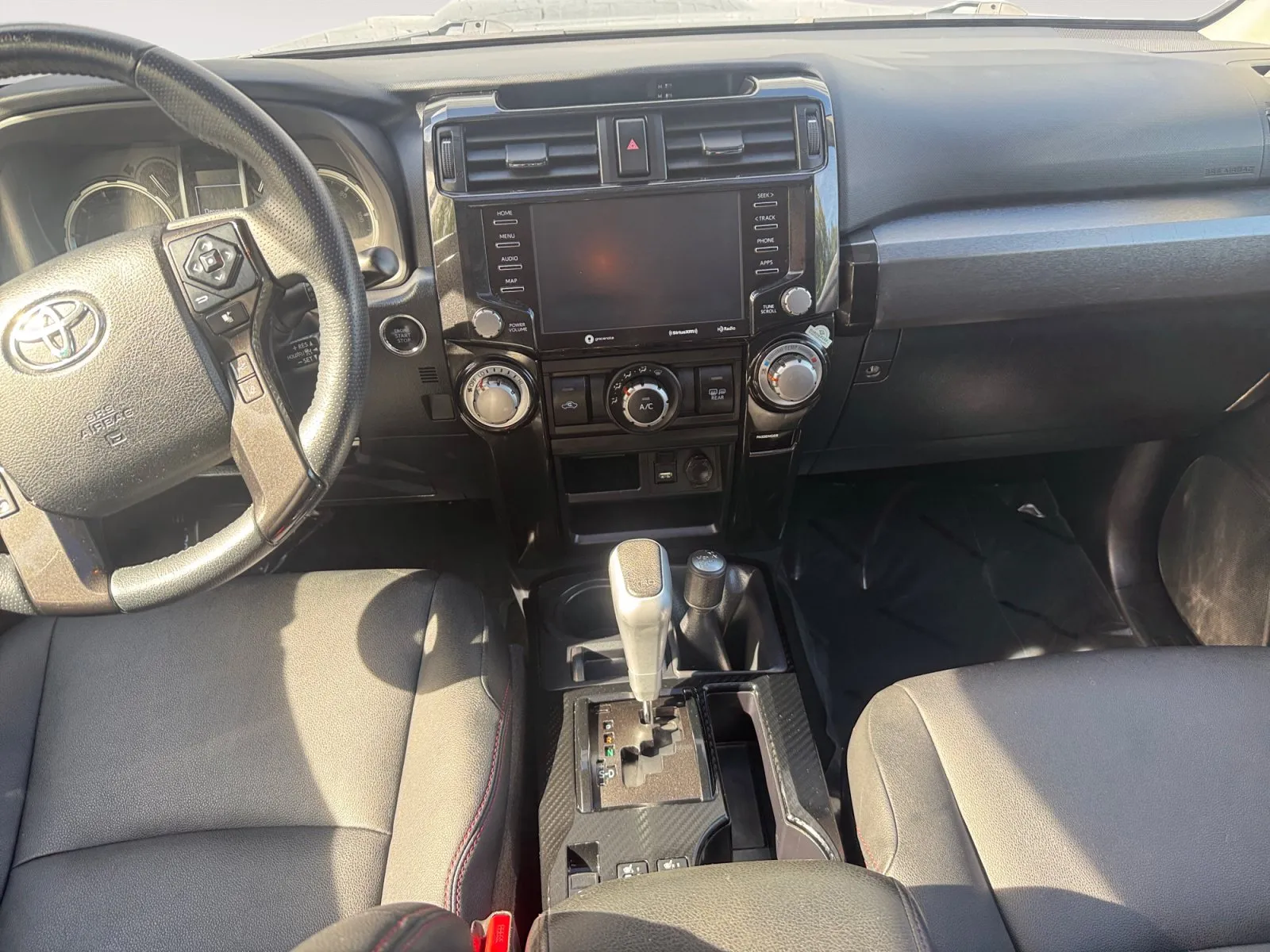 Toyota 4Runner photo 11