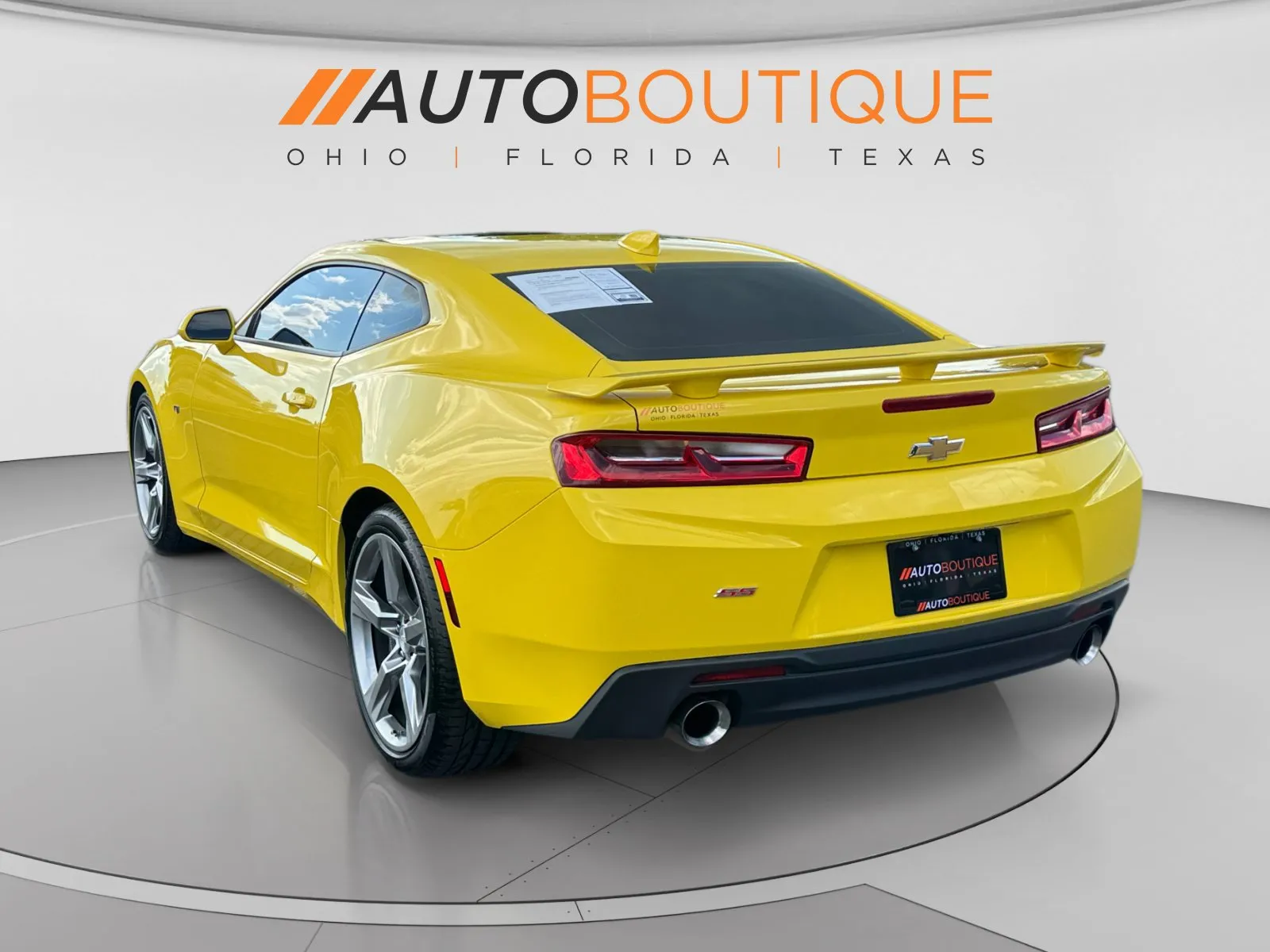 Chevrolet Camaro photo 3