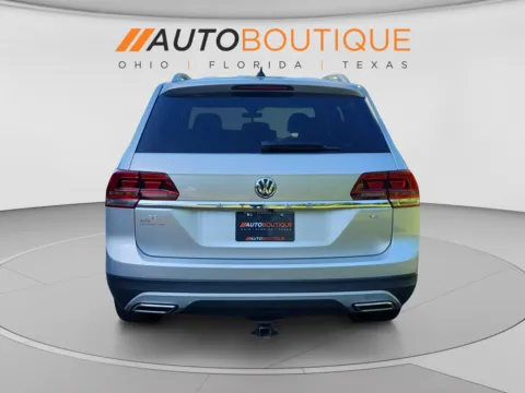 More photos of 2018 Volkswagen Atlas 3.6L V6 SE at Auto Boutique Ohio, OH