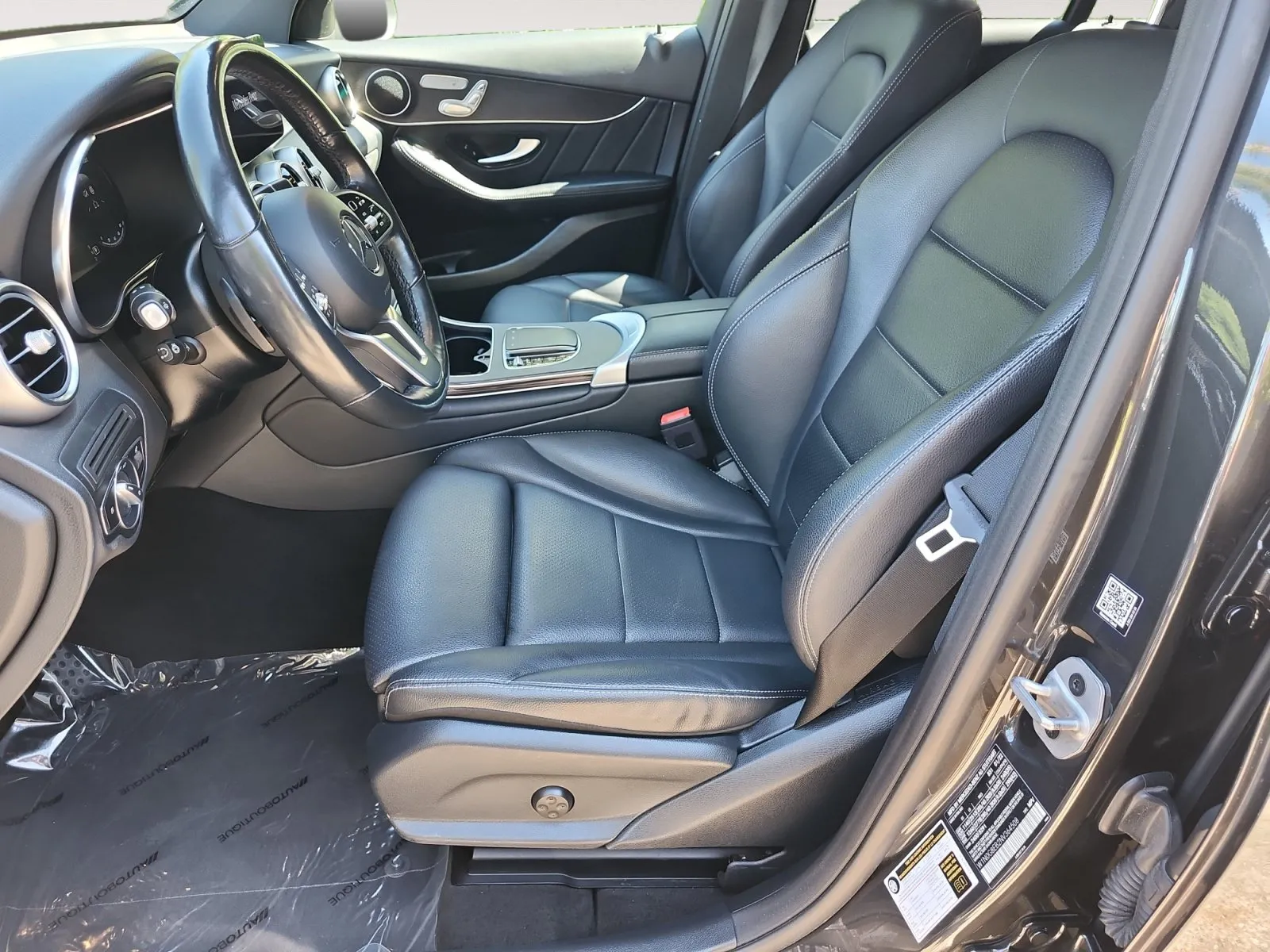 Mercedes-Benz GLC photo 9