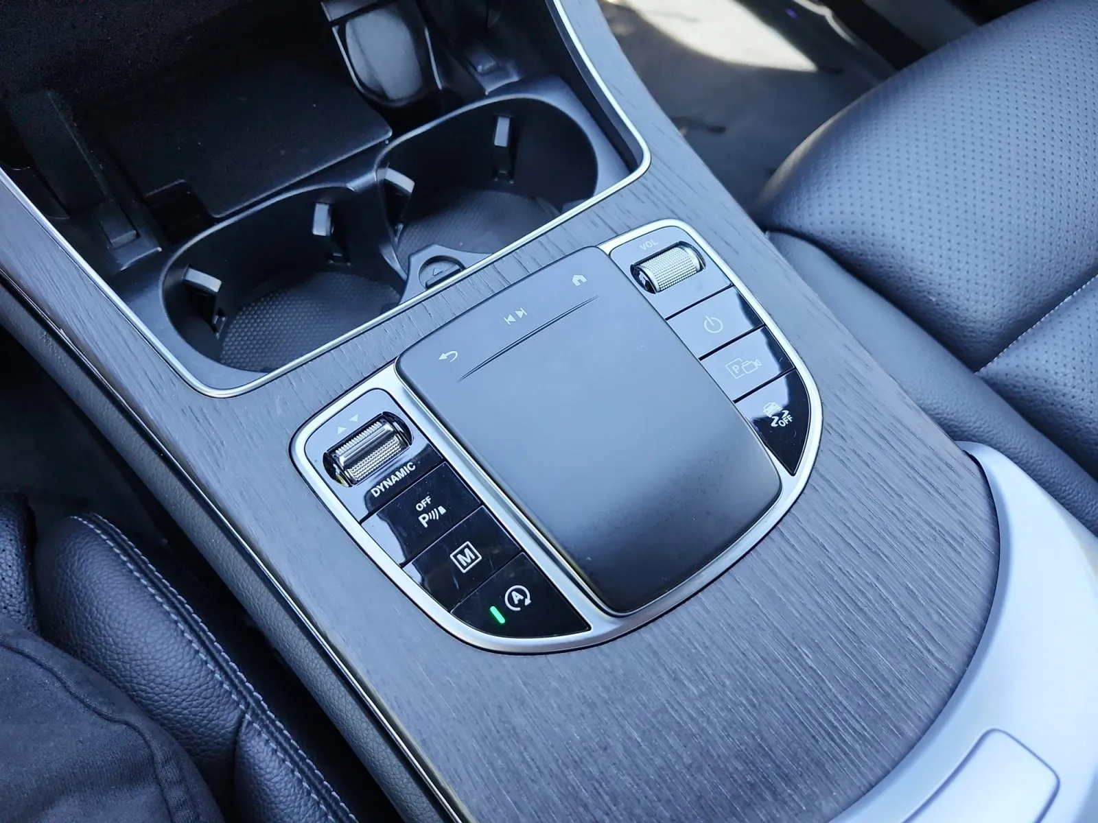 Mercedes-Benz GLC photo 20