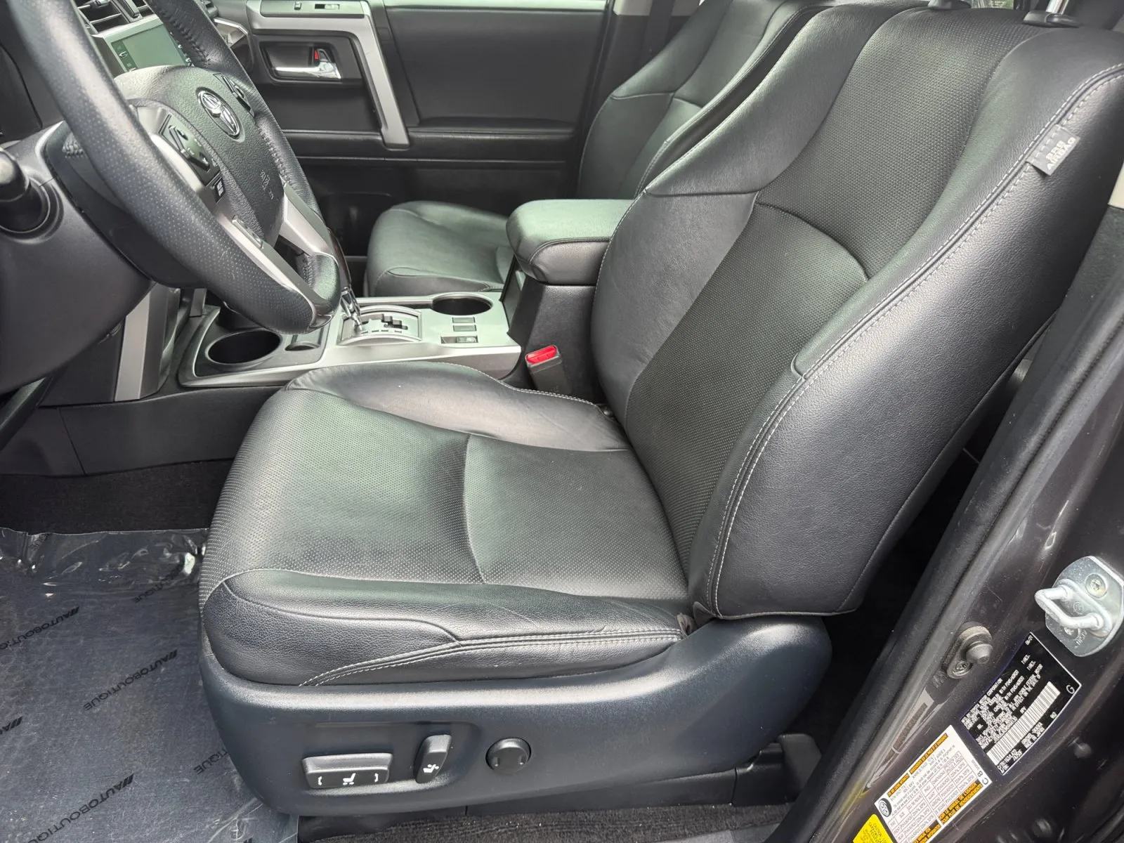 Toyota 4Runner photo 9