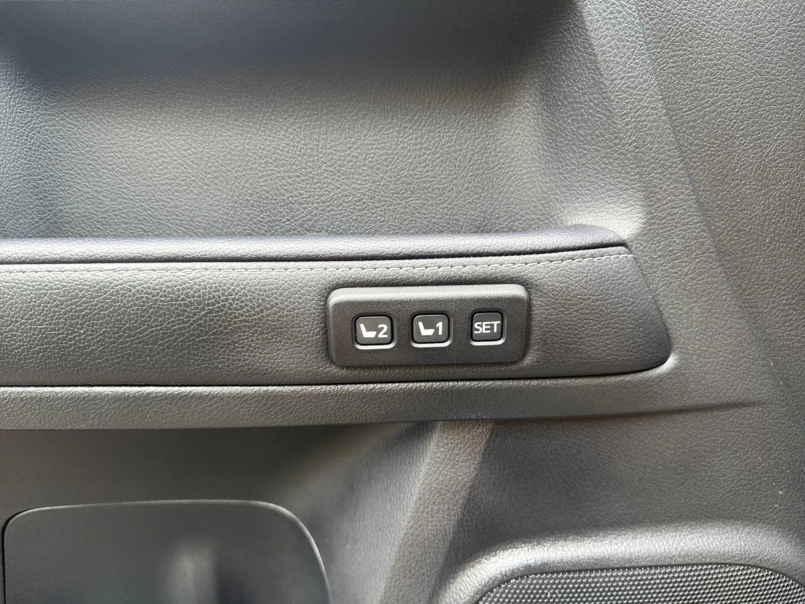 Toyota 4Runner photo 18