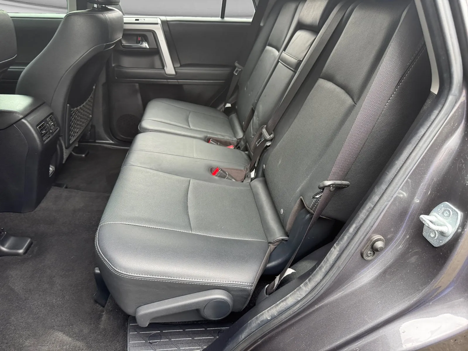 Toyota 4Runner photo 14