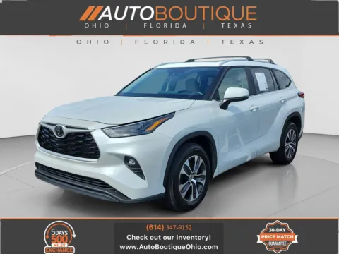 White 2023 Toyota Highlander XLE for sale in Columbus, OH