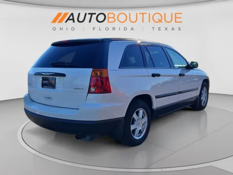 More photos of 2005 Chrysler Pacifica at Auto Boutique Ohio, OH