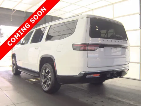 More photos of 2023 Jeep Wagoneer L Series III at Auto Boutique Ohio, OH