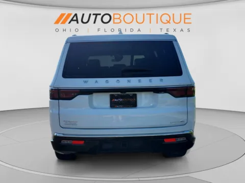 More photos of 2023 Jeep Wagoneer L Series III at Auto Boutique Ohio, OH