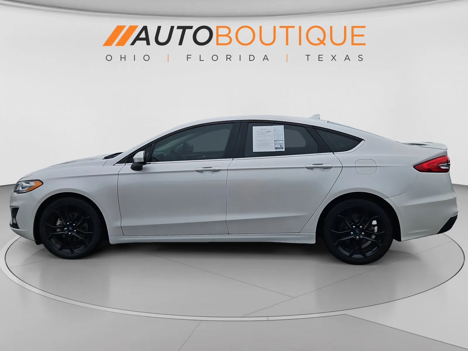 Ford Fusion photo 2