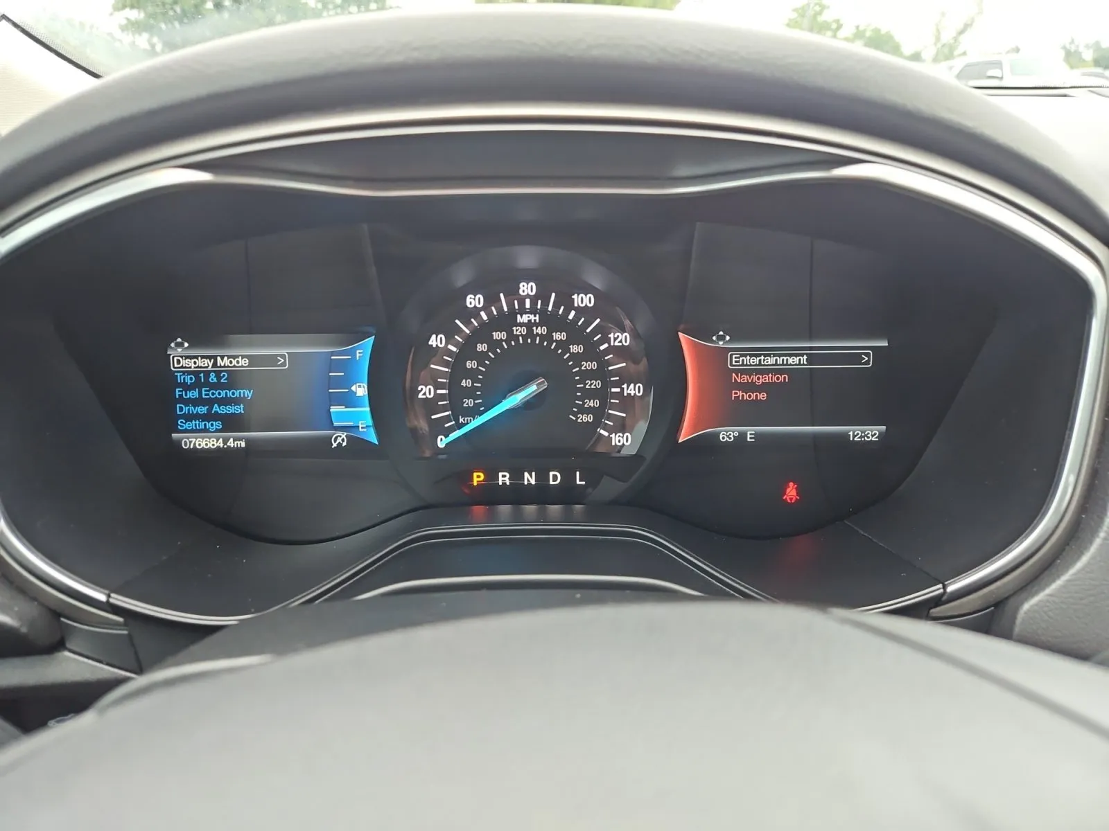 Ford Fusion photo 16