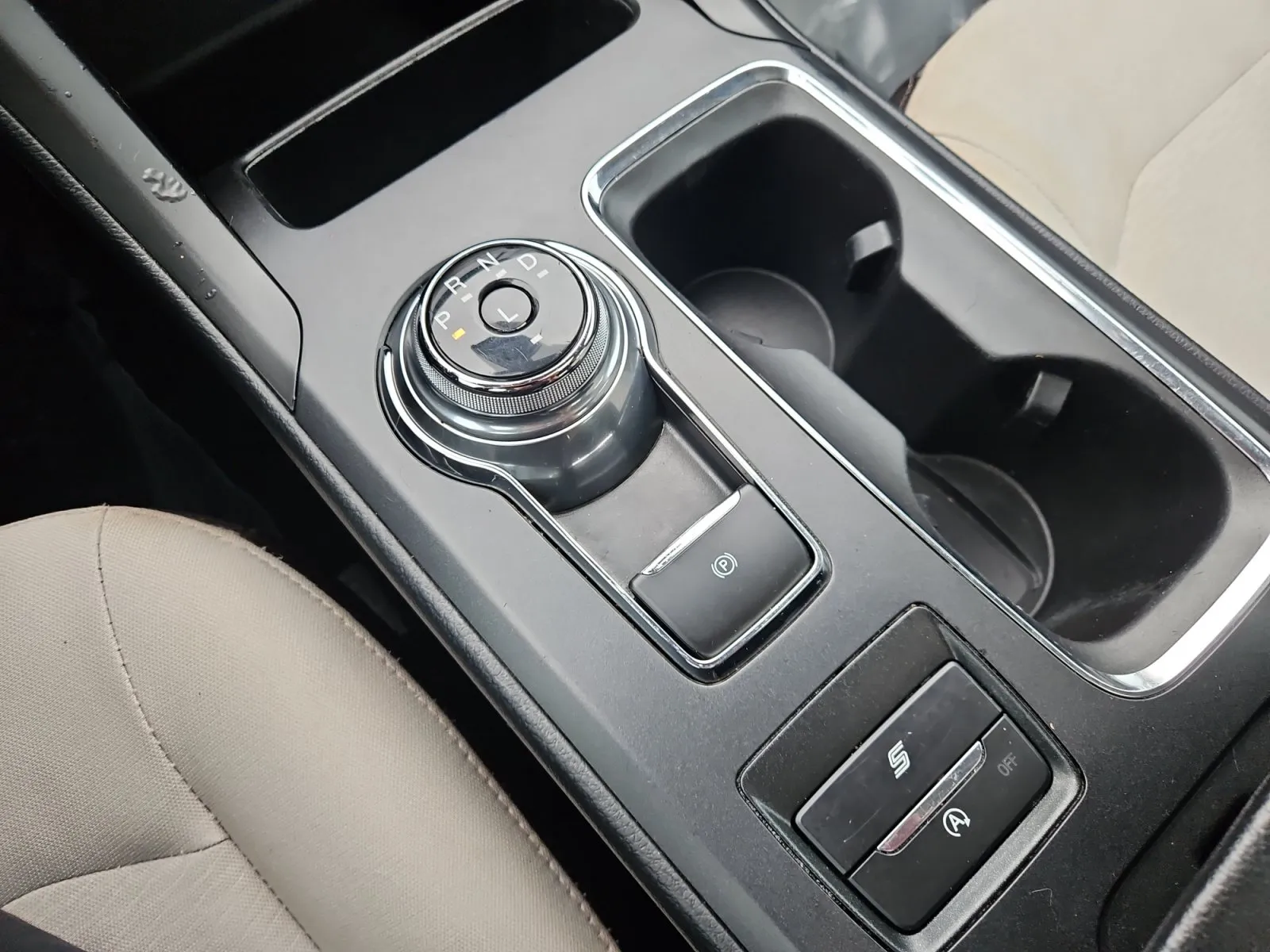 Ford Fusion photo 22