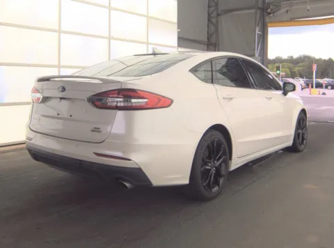 More photos of 2020 Ford Fusion SE at Auto Boutique Ohio, OH