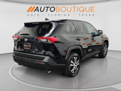 More photos of 2022 Toyota RAV4 LE at Auto Boutique Ohio, OH