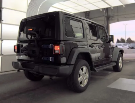 More photos of 2018 Jeep Wrangler Unlimited Sport S at Auto Boutique Ohio, OH