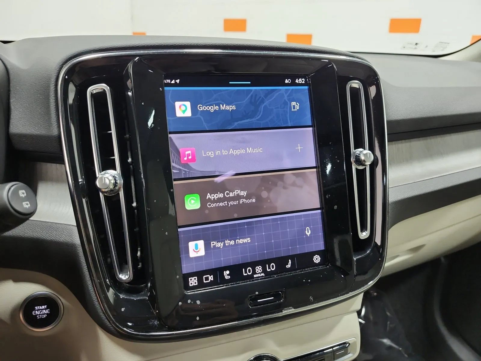 Volvo XC40 photo 18