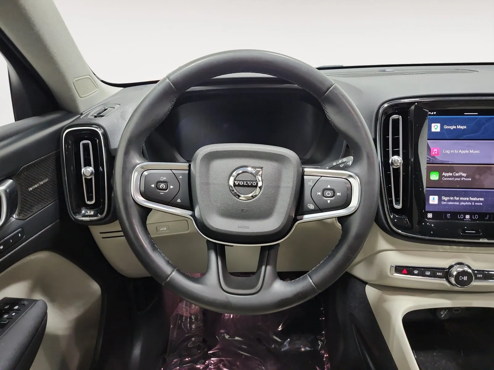 Volvo XC40 photo 12