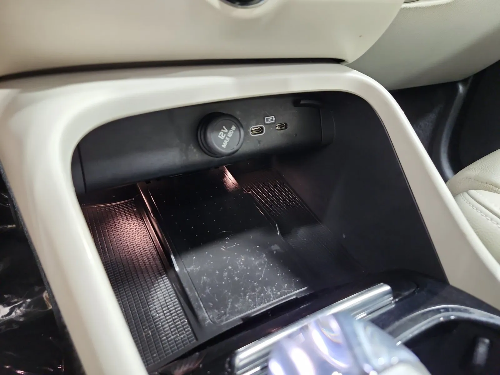 Volvo XC40 photo 21