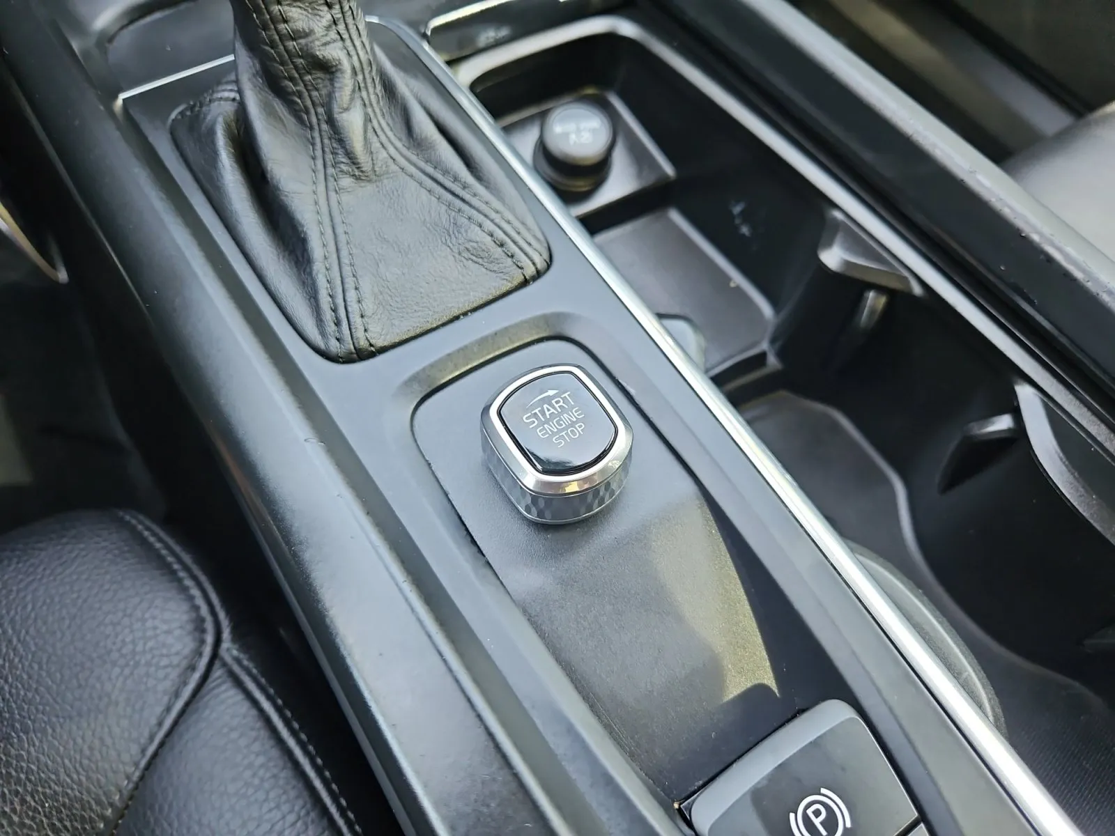 Volvo XC60 photo 23